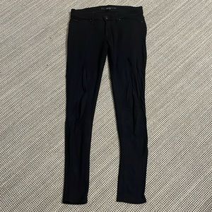 Like New Women’s Black Joe’s Jeans Jeggings. Size 26.